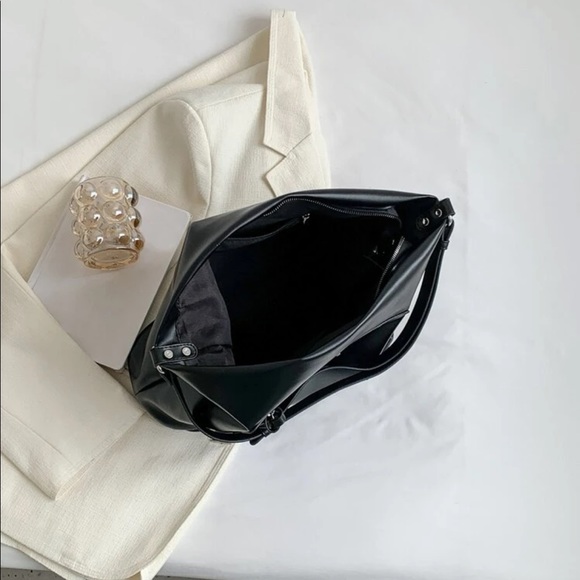 NEW Black Faux Leather Silver Studded Hobo Bag OS - Picture 4 of 6